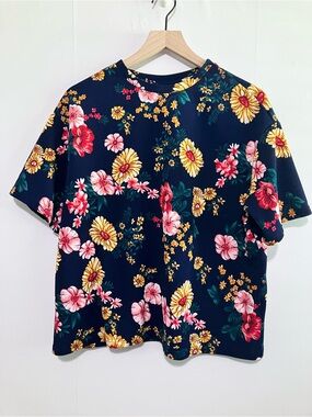 Emery Rose Navy Blue Floral Top SIze Large